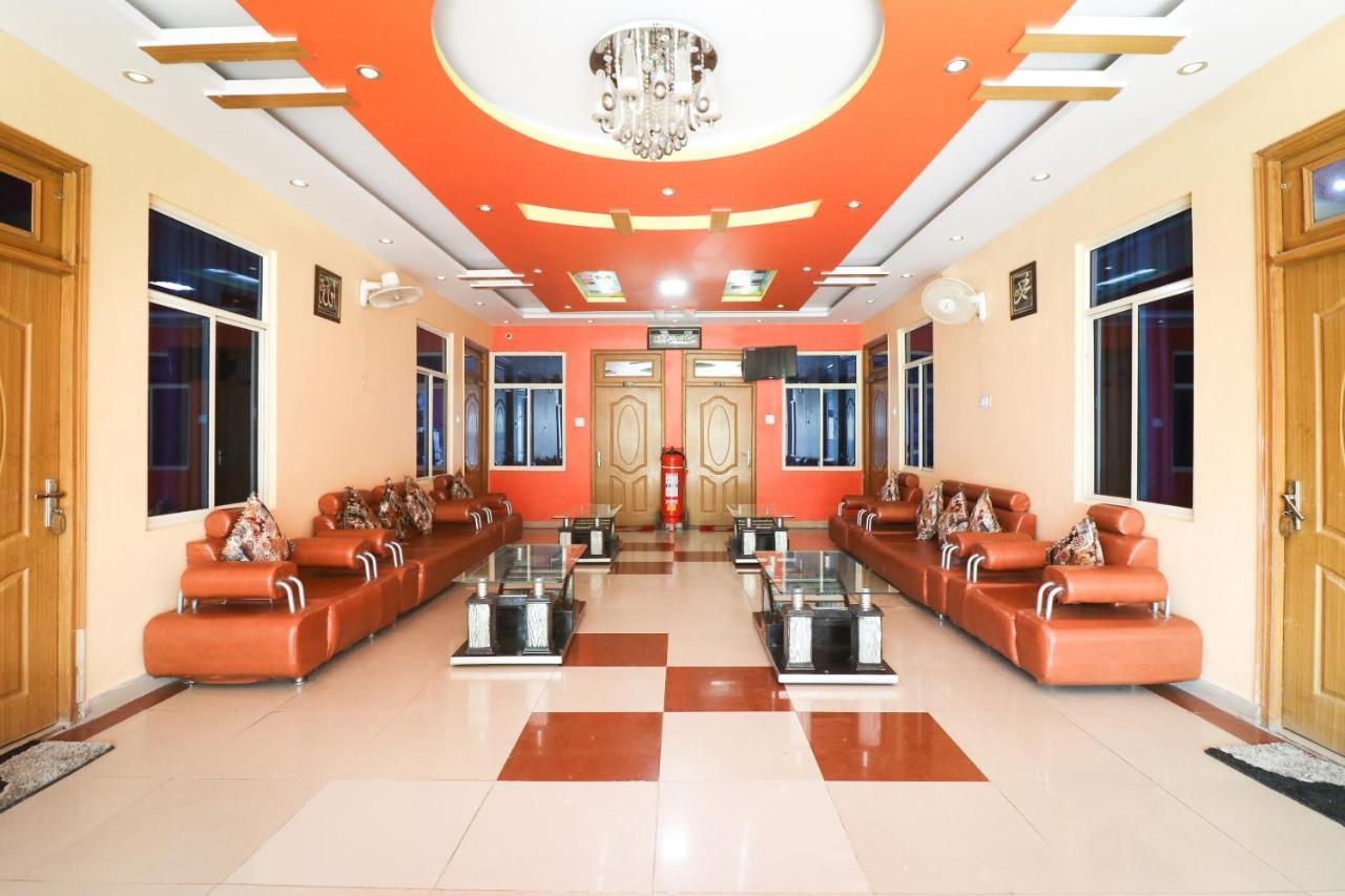 SPOT ON 61434 Sabri Barkat Hotel Roorkee Bagian luar foto
